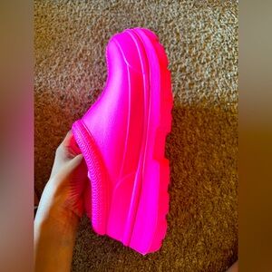 Hot pink ,  great condition Ugg Tasman x slippers